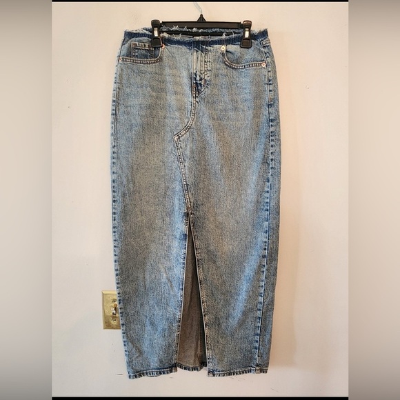 Wild fable medium wash Denim full length skirt size 0 regular - Picture 1 of 3